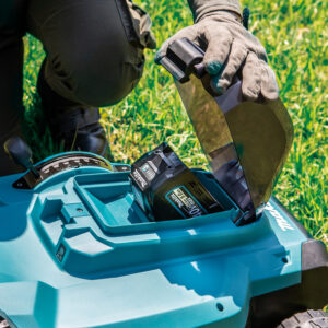Mașină de tuns gazon Makita LM004GZ XGT 40V Max, 430 mm - Image 5